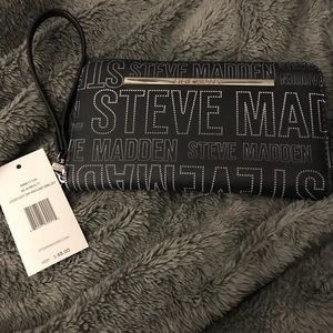 Steve Madden logo dot zip around wallet